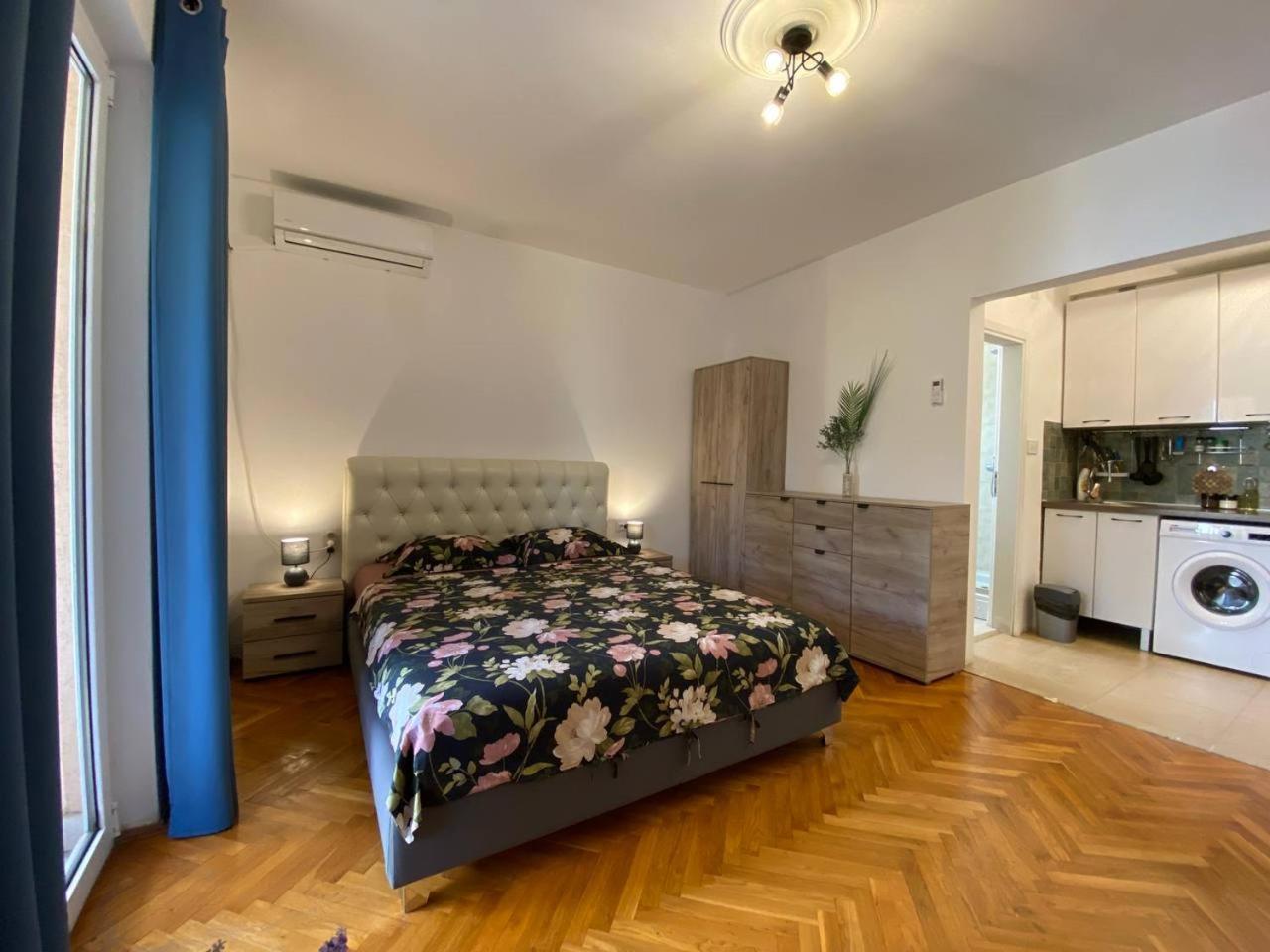 Bečići Alina'S Apartment מראה חיצוני תמונה