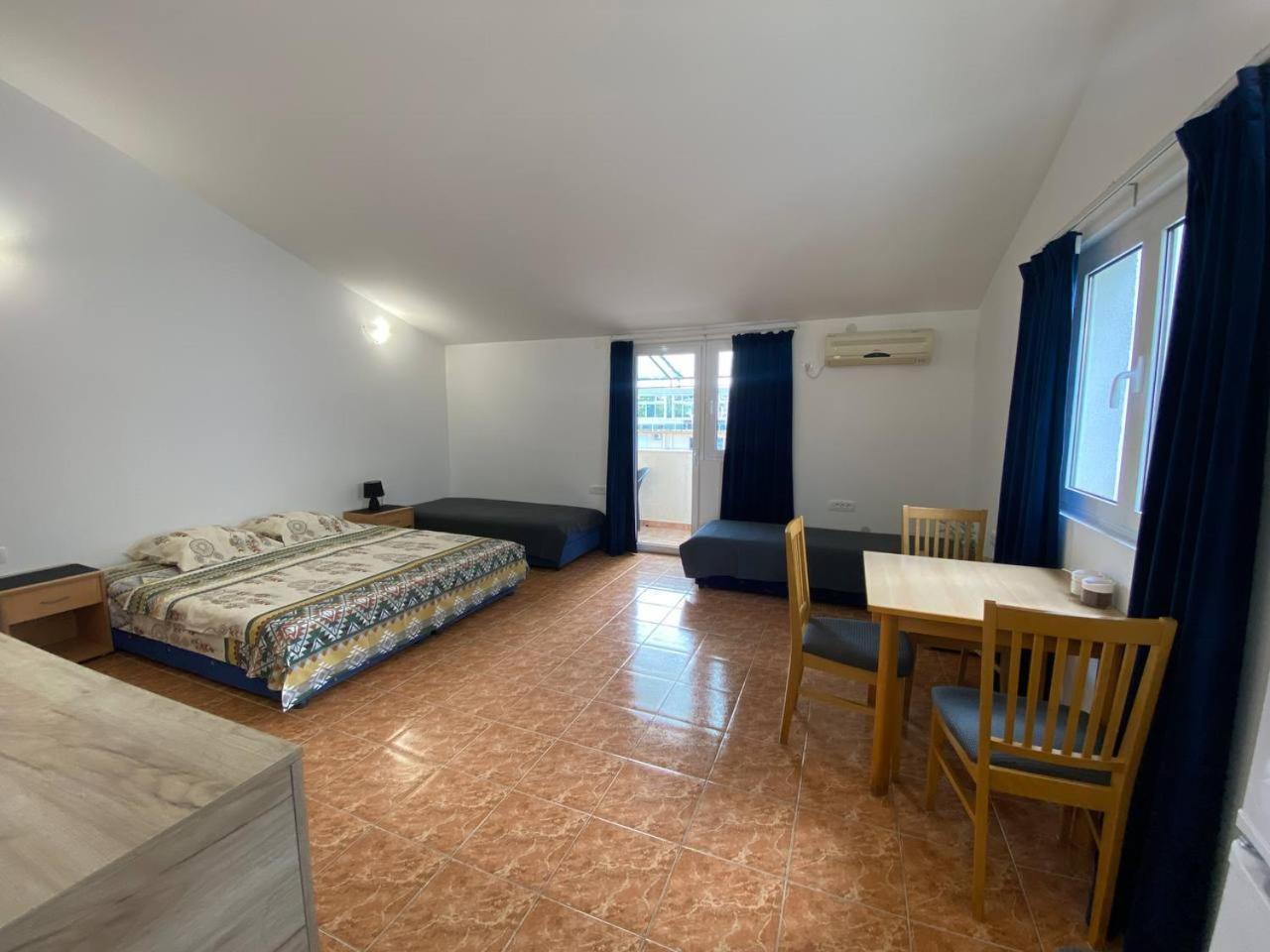Bečići Alina'S Apartment מראה חיצוני תמונה