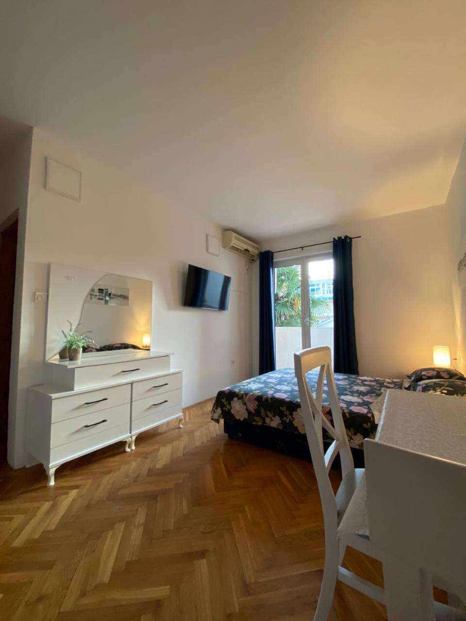Bečići Alina'S Apartment מראה חיצוני תמונה
