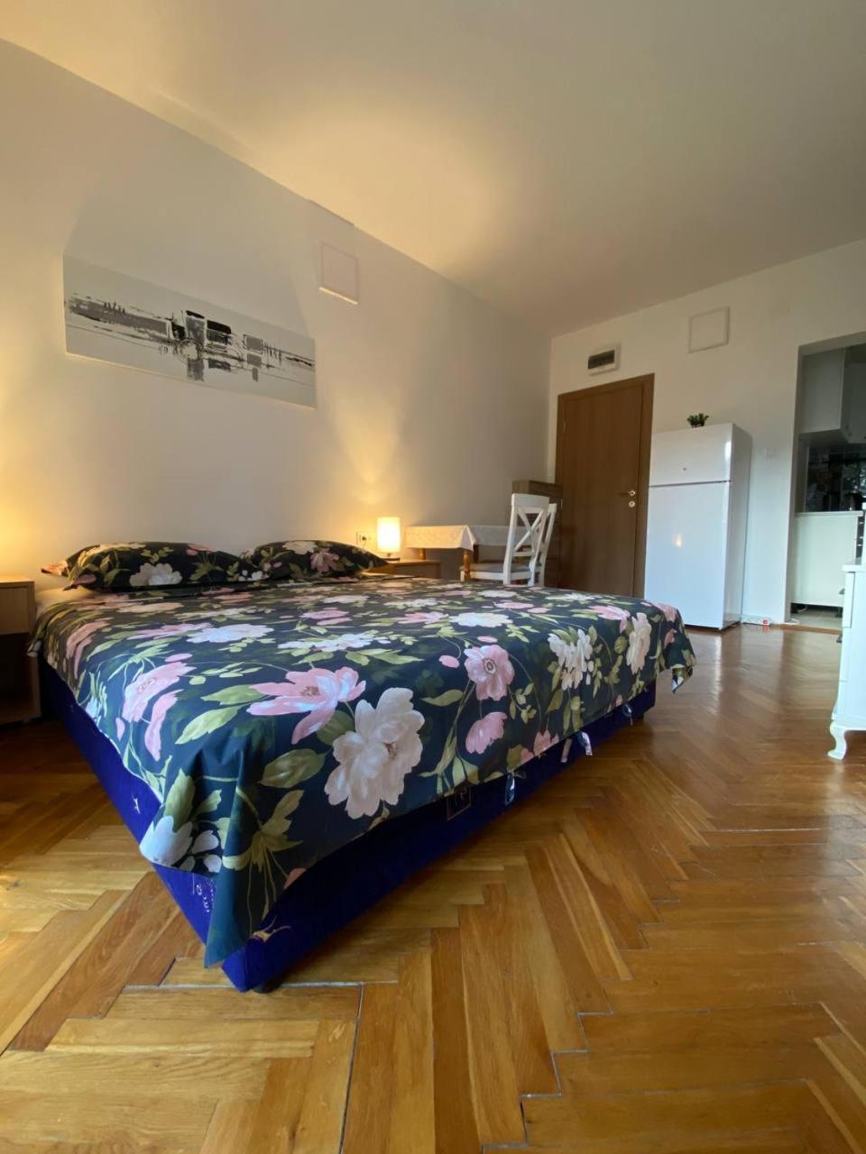 Bečići Alina'S Apartment מראה חיצוני תמונה