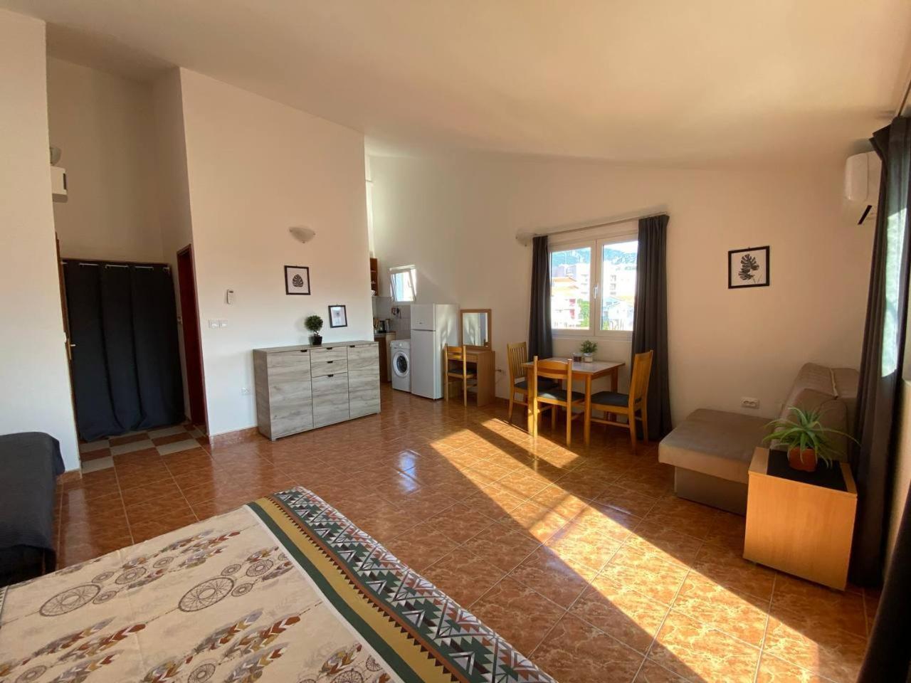 Bečići Alina'S Apartment מראה חיצוני תמונה